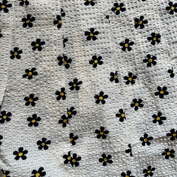 NWT For Love & Lemons Brenda Daisy Pleated Mini Skirt Size M Floral Summer - Picture 2 of 5